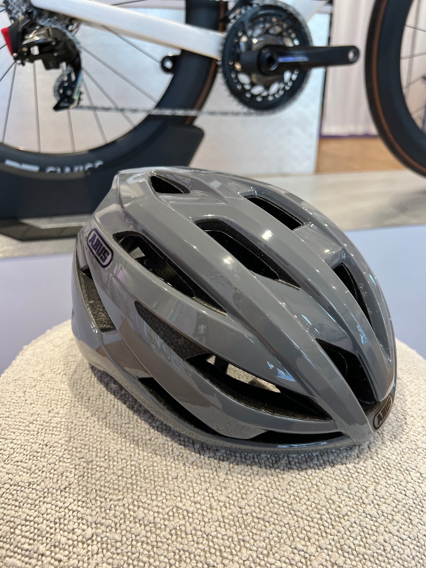 ABUS Stormchaser Race Grey S-M
