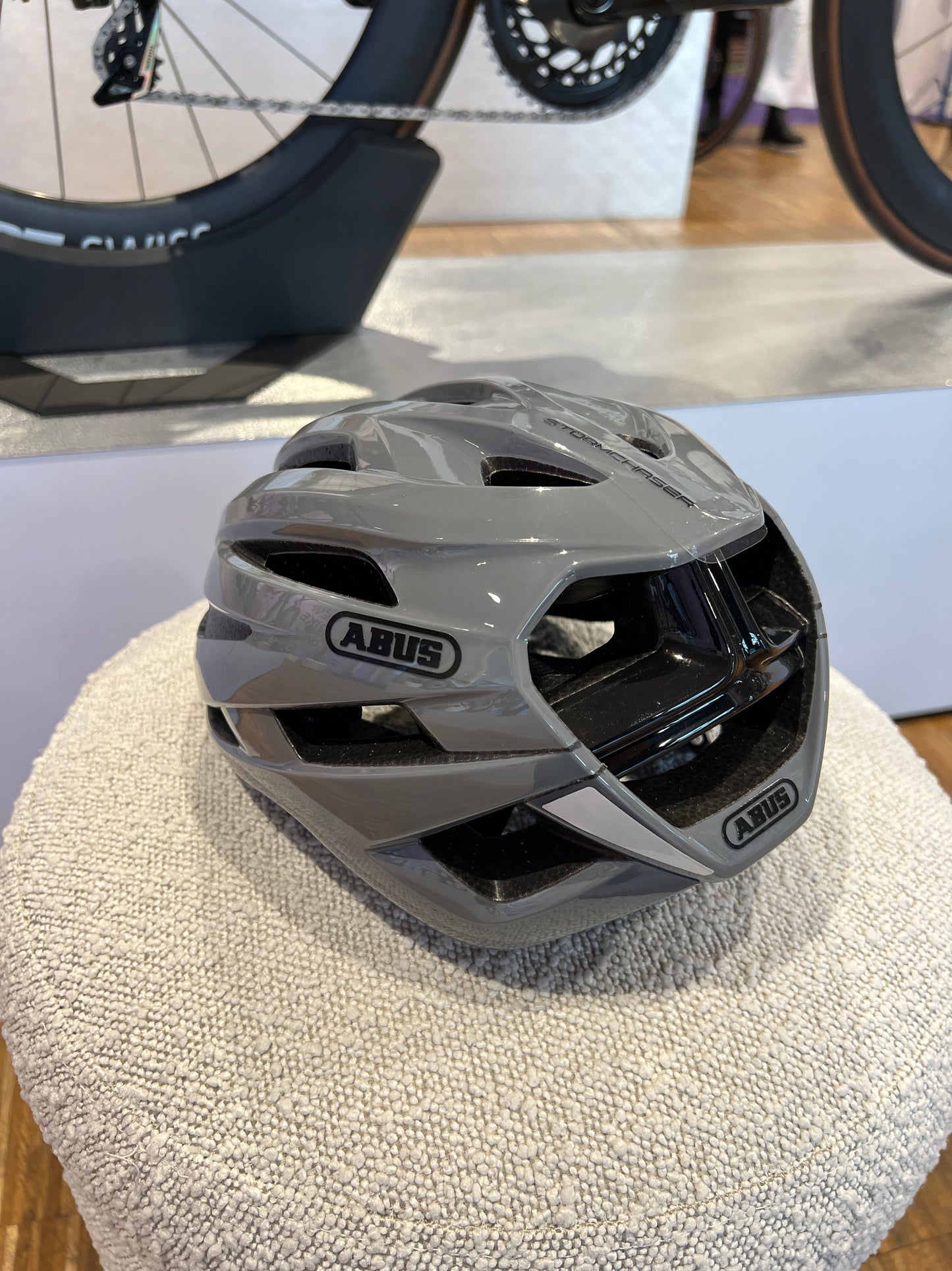 ABUS Stormchaser Race Grey S-M